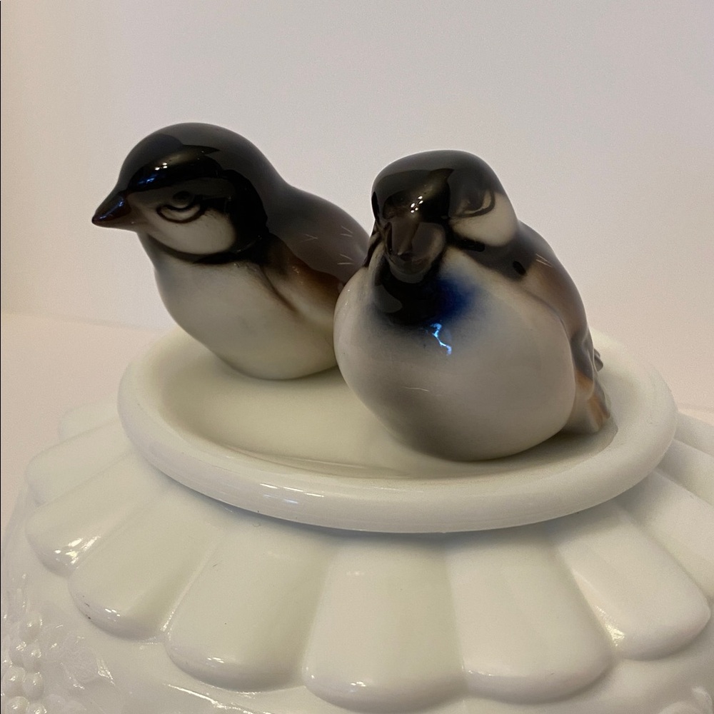 Vintage Set Of Two Porcelain Sparrows Birds Made In Austria by Wein Keramos - Picture 16 of 16